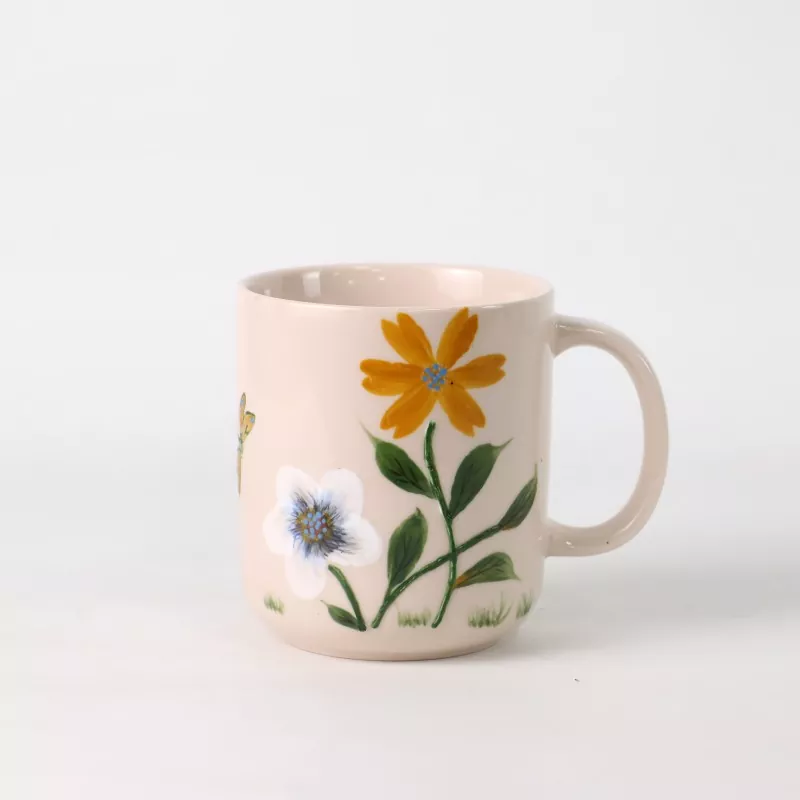 Håndmalt blomsterkeramikkkrus
